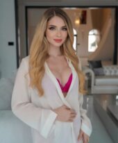 Daryna +971503449408